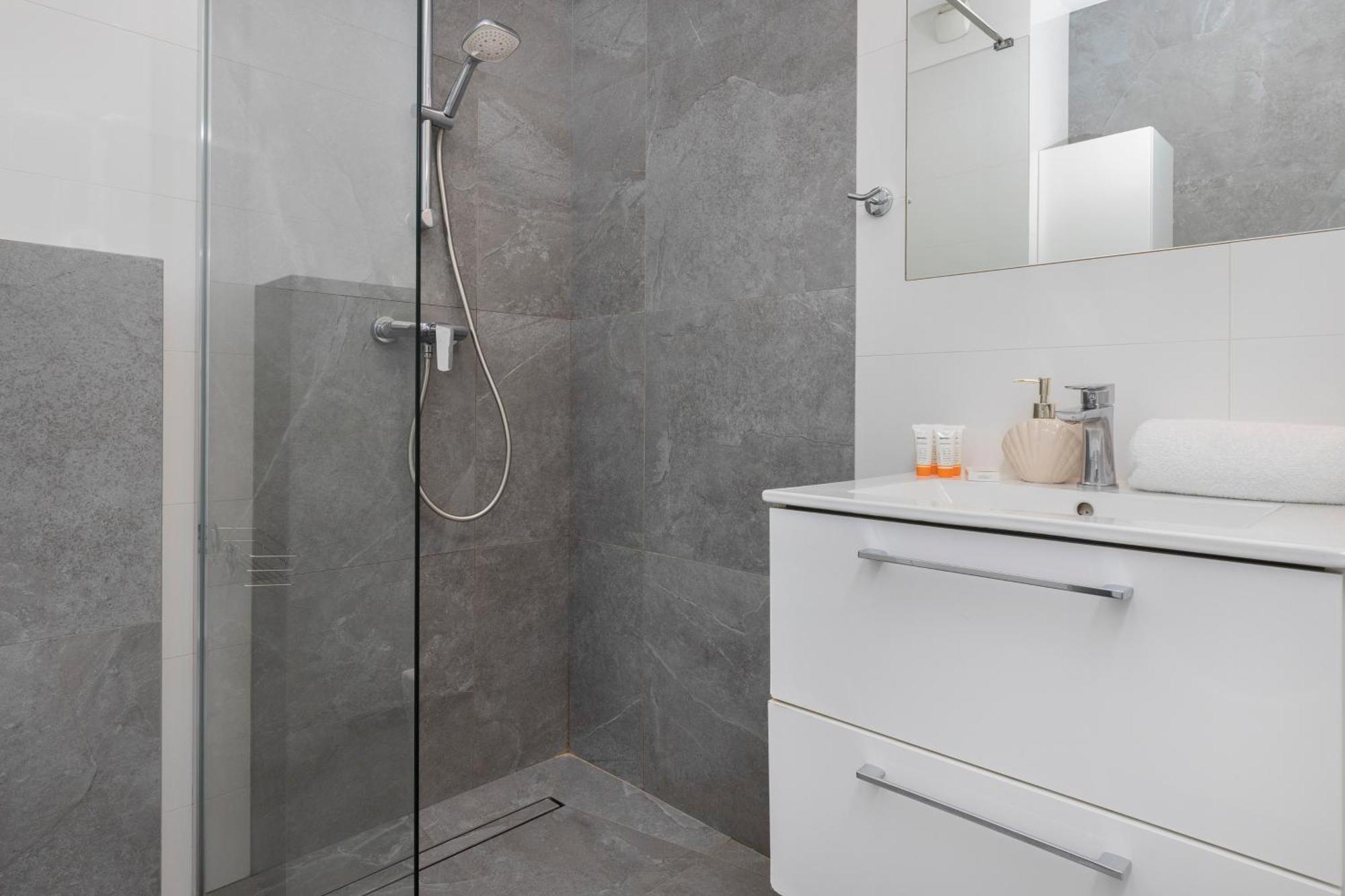 Apartament Z Widokiem Na Morze Obok Parku Millenium W Gdansku By Noclegi Renters Ngoại thất bức ảnh